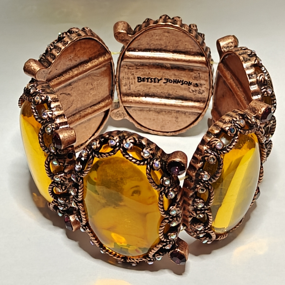 Rare Betsey Johnson Victorian Revival Lucite Cameos Panel Bracelet